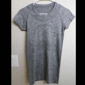 Size 4 lulu activewear t shirt